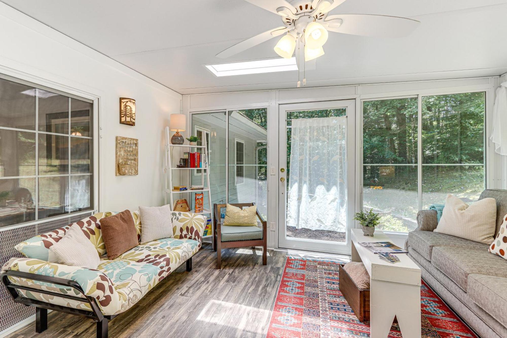 Pet-Friendly Home With Hot Tub In Blue Ridge! Eksteriør bilde
