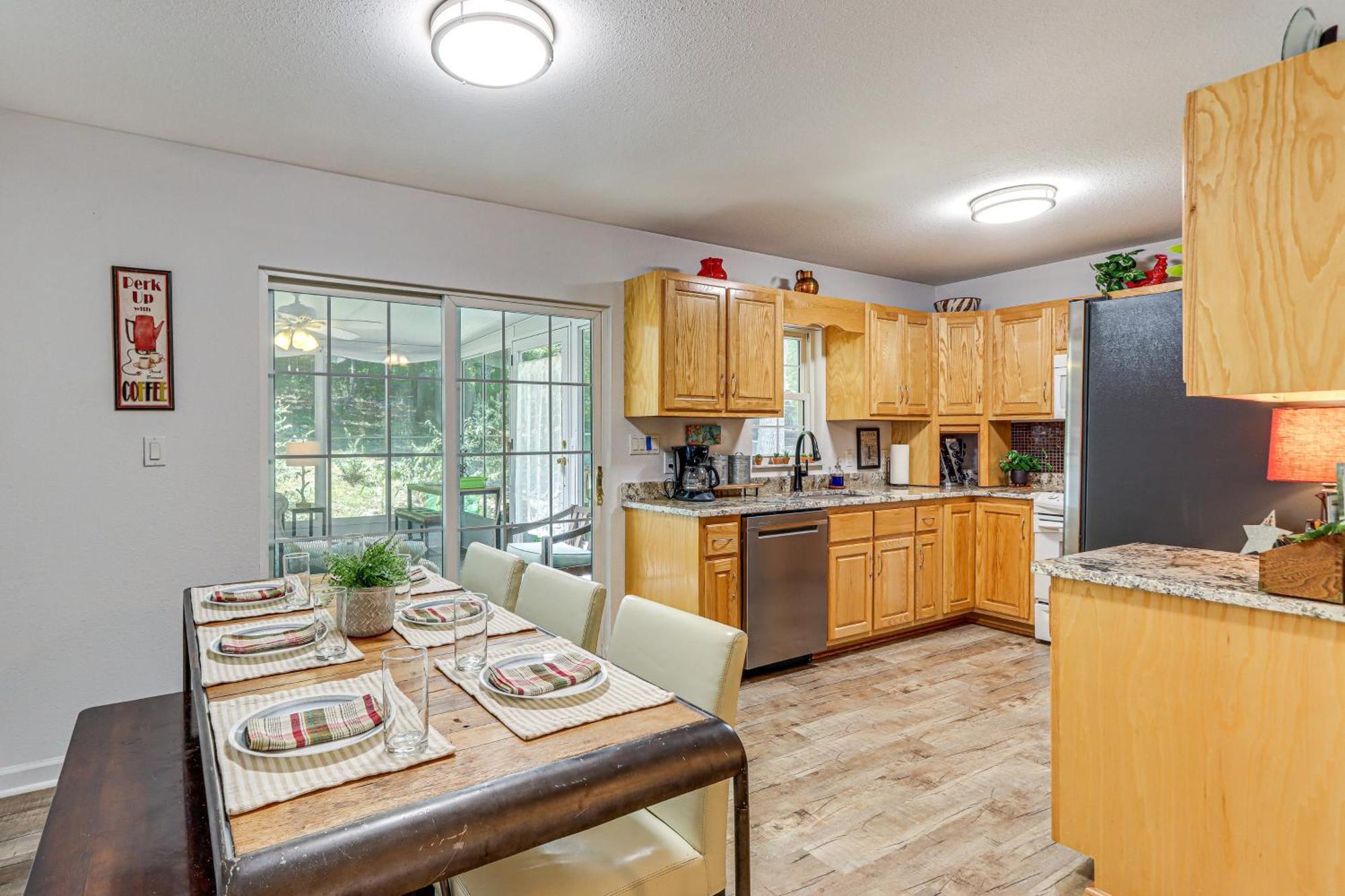 Pet-Friendly Home With Hot Tub In Blue Ridge! Eksteriør bilde