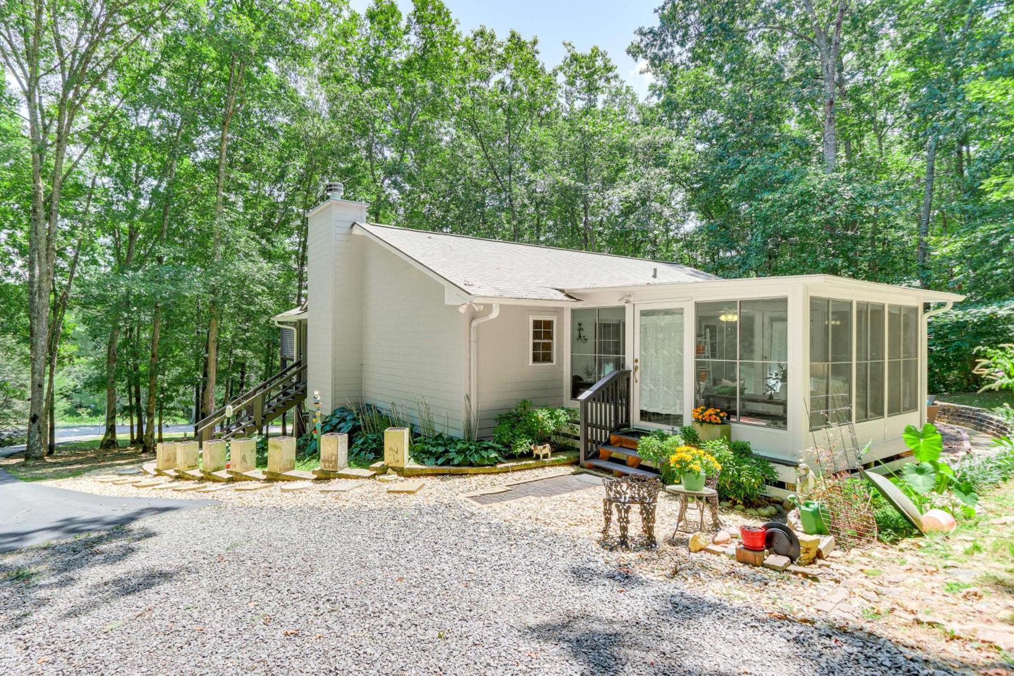 Pet-Friendly Home With Hot Tub In Blue Ridge! Eksteriør bilde